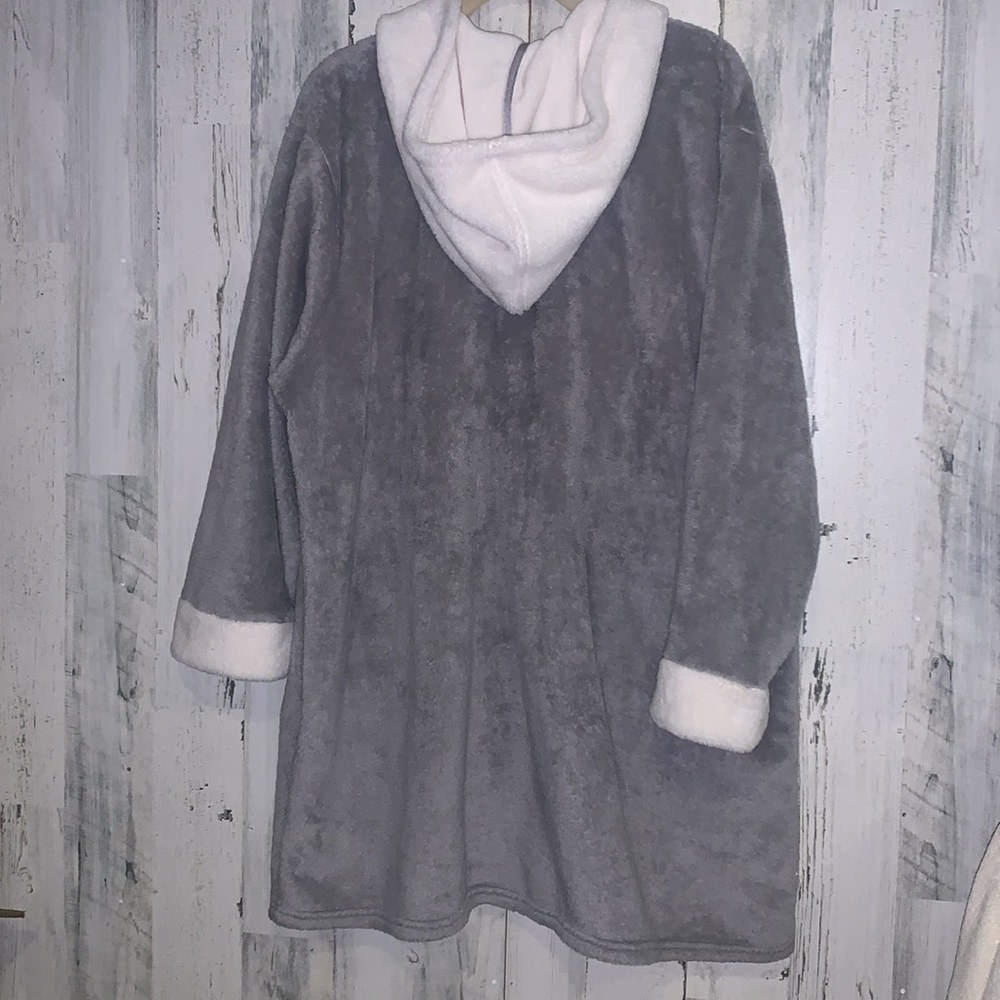 0101 Soft & Cozy Button Up Robe - Picture 3 of 4